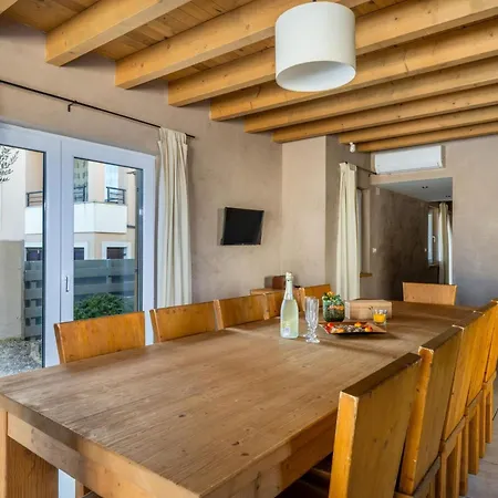 Chiara Mit 6 Schlafzimmern In Meeresnaehe By Interhome Vikendica