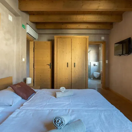 Chiara Mit 6 Schlafzimmern In Meeresnaehe By Interhome