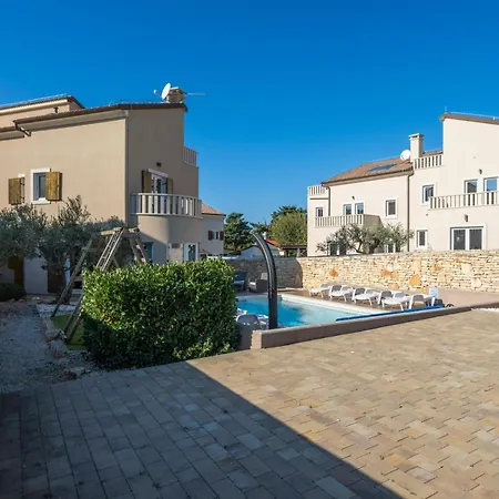 Holiday home Chiara Mit 6 Schlafzimmern In Meeresnaehe By Interhome Premantura